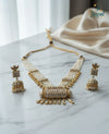 Ivory Grid Victorian Pearl Necklace Set