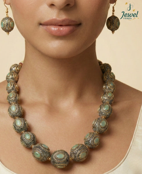 Mint green Beaded Neceklace