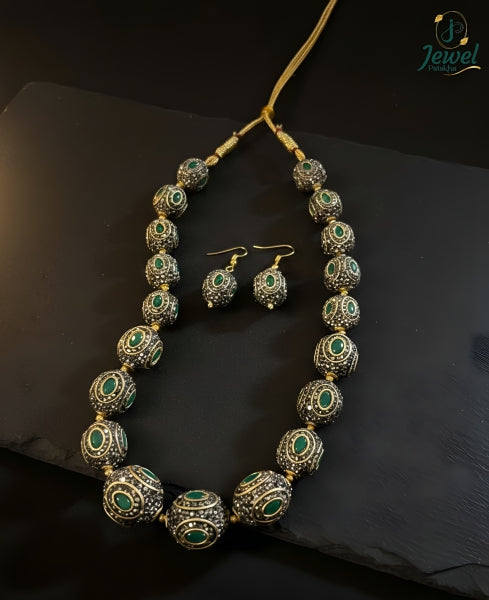 Emerald Aura Beaded Necklace