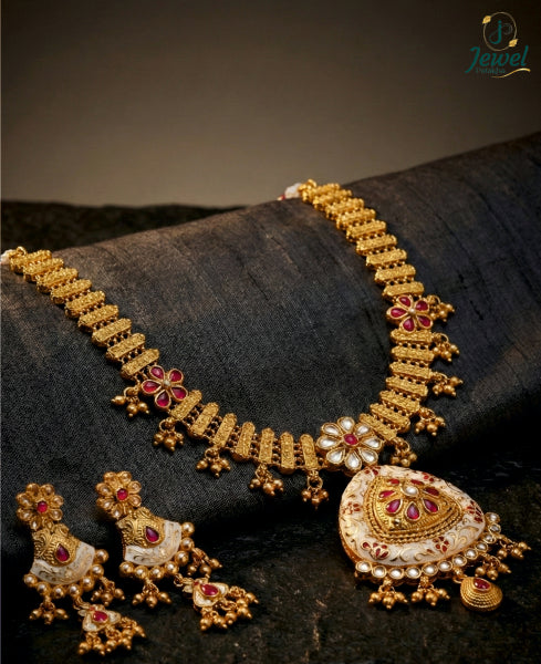 Kamalika Antique Kundan Necklace Set