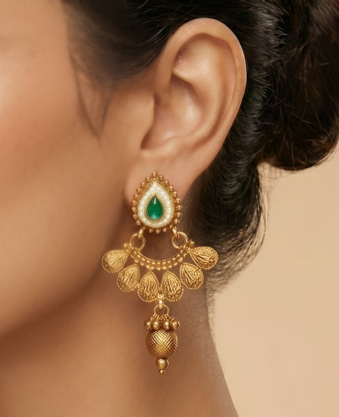 Ratnavalli Jadau Kundan Necklace Set
