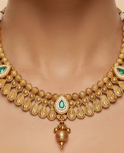 Ratnavalli Jadau Kundan Necklace Set